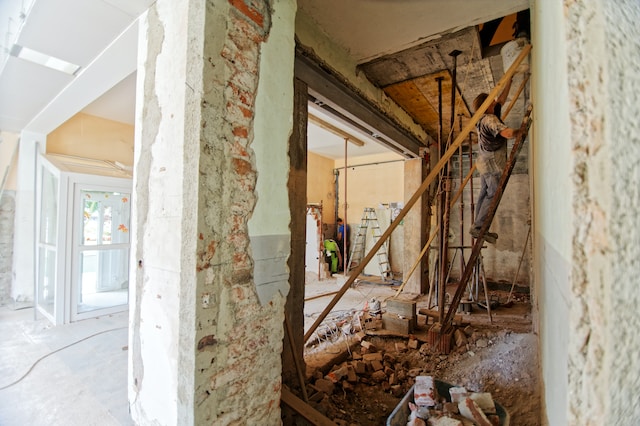 4 Things to Consider Before Hiring a Remodeling Contractor