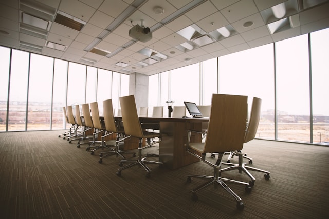 Small Business Survival: Navigating Uncertainties with the Right Insurance